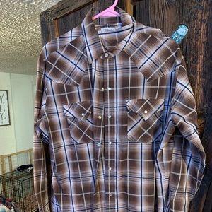 Long sleeve snap shirt